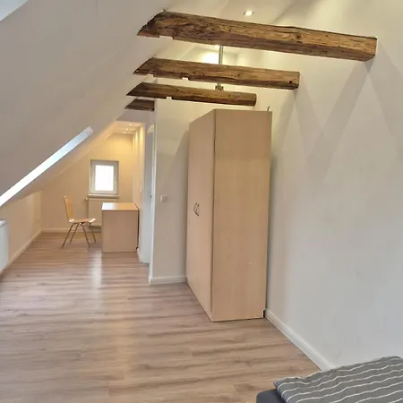 Guest house Tuacasa - Premium Gaestehaus Mit 5 Zimmern Hessisch Oldendorf