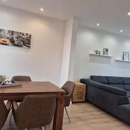 Tuacasa - Premium Gaestehaus Mit 5 Zimmern Hessisch Oldendorf